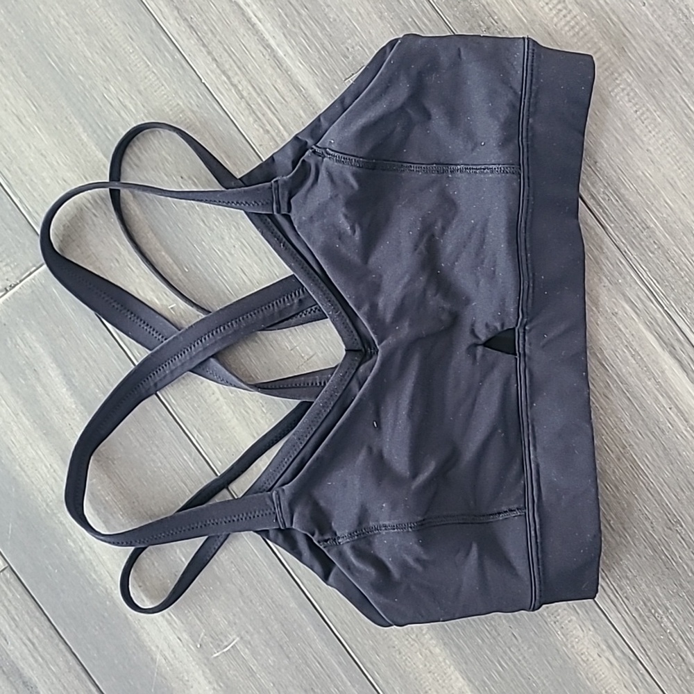Lululemon sports bra